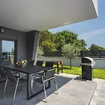 Modern Villa With Heated Pool