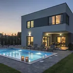 Modern Villa With Heated Pool